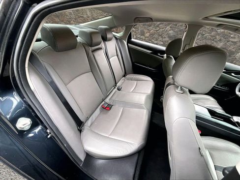 Used 2018 Honda Civic Touring image 24