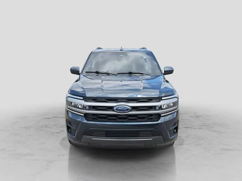 Used 2022 Ford Expedition XLT RWD image 3