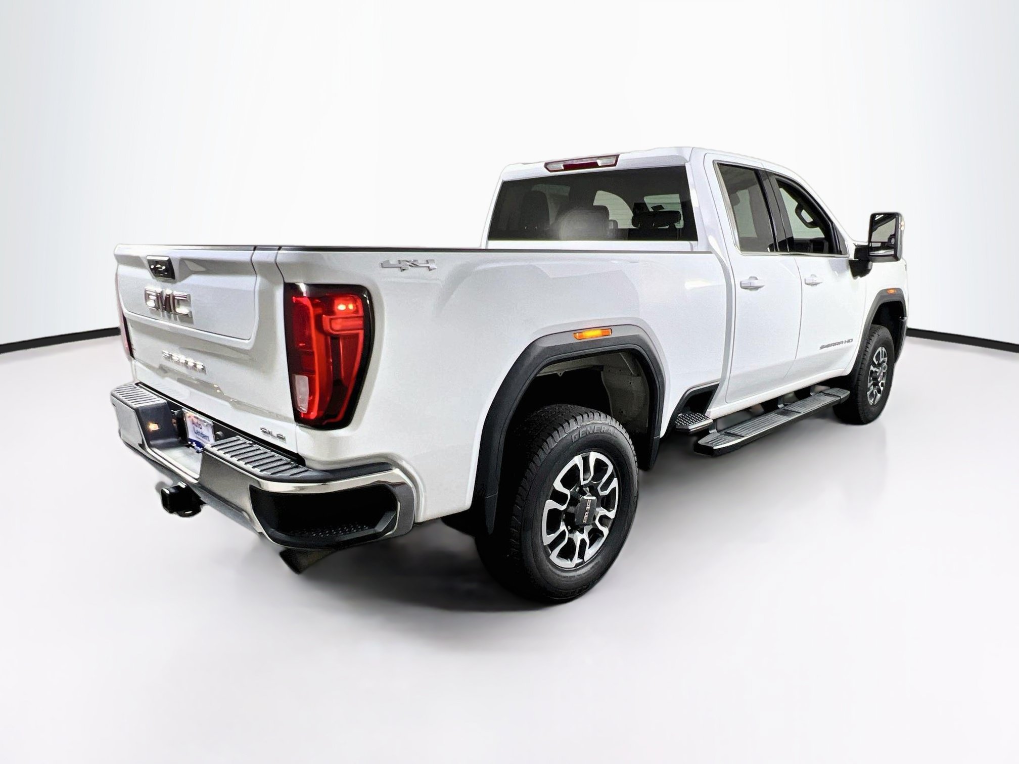 Used 2024 GMC Sierra 2500 SLE w/ SLE Convenience Package AWD/4WD image 5