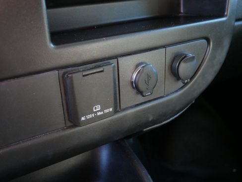 Used 2017 Chevrolet Express 2500 RWD image 30