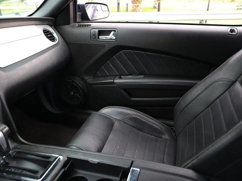 Used 2012 Ford Mustang GT Premium w/ Security Pkg RWD image 11
