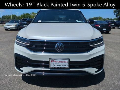 Used 2024 Volkswagen Tiguan SE R-Line AWD/4WD image 10