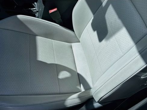 Used 2018 Volkswagen Tiguan SE w/ Panoramic Sunroof Package AWD/4WD image 25
