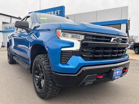 Used 2023 Chevrolet Silverado 1500 LT Trail Boss w/ LPO, Dark Essentials Package AWD/4WD image 18