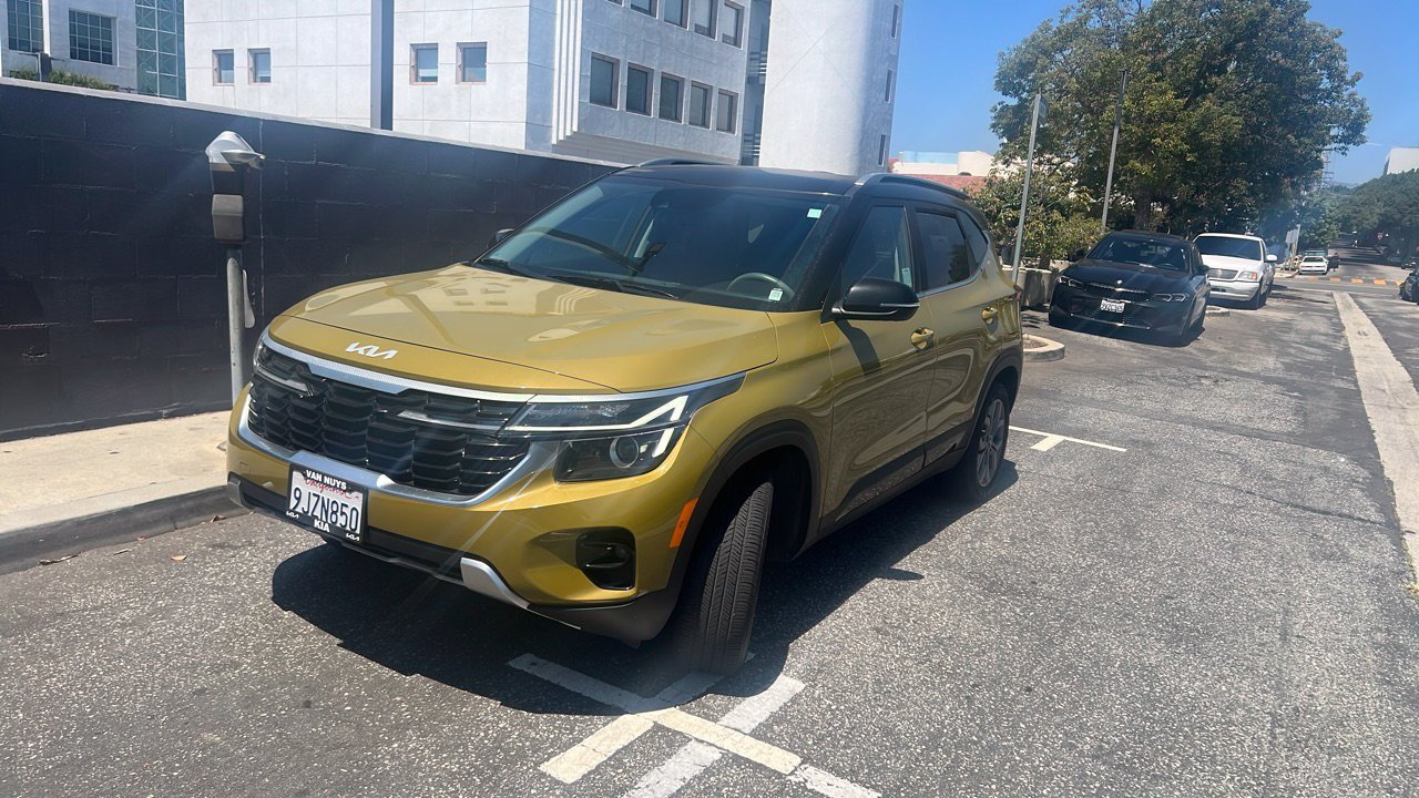 Used 2024 Kia Seltos S AWD/4WD image 1