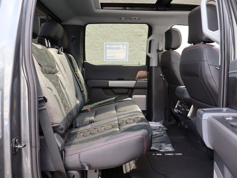 New 2026 Ford F250 Lariat w/ Black Appearance Package AWD/4WD image 46