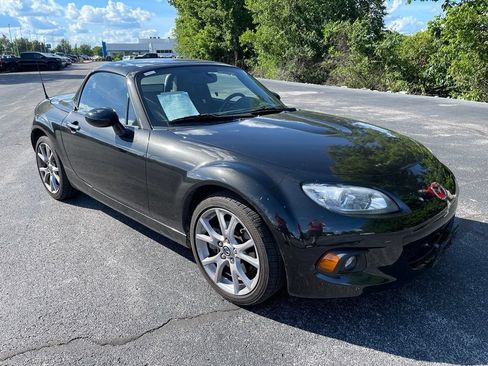 Used 2013 MAZDA MX-5 Miata Grand Touring w/ Premium Pkg RWD image 2