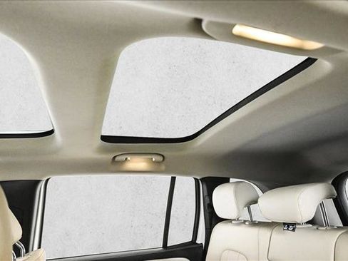 Certified 2022 Mercedes-Benz GLB 250 4MATIC image 21