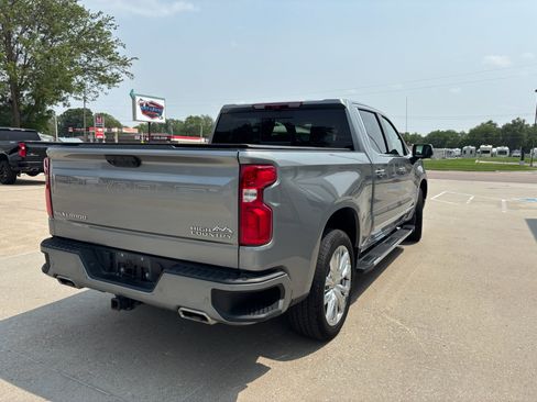 Used 2023 Chevrolet Silverado 1500 High Country w/ High Country Premium Package image 9
