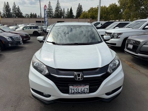 Used 2016 Honda HR-V EX image 2