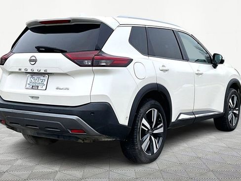 Used 2023 Nissan Rogue SL w/ SL Premium Package image 2