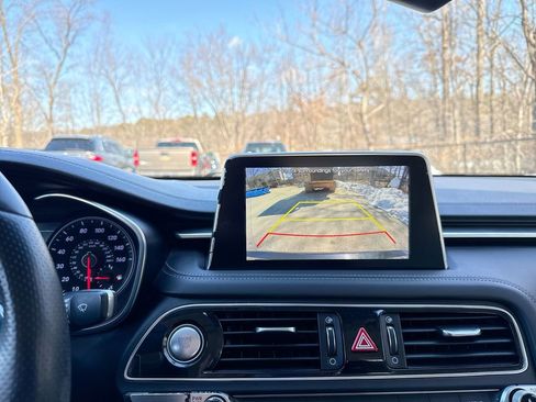 Used 2019 Genesis G70 2.0T Advanced image 22