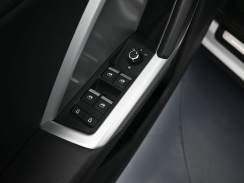 Used 2025 Audi Q3 2.0T Premium image 14