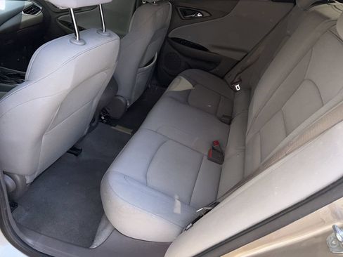 Used 2025 Chevrolet Malibu LS FWD image 30