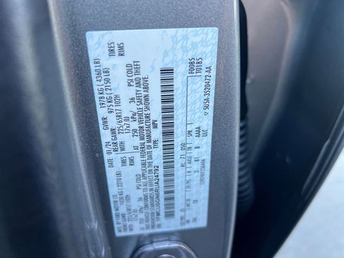 Used 2024 Ford Escape Active image 31