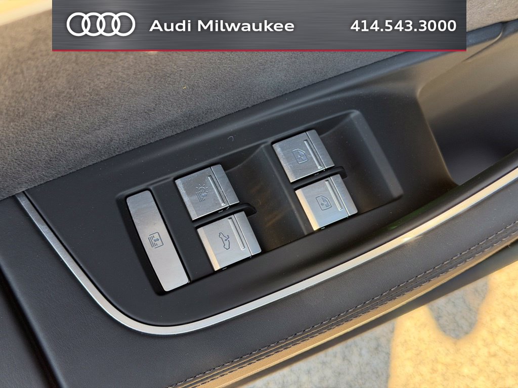 Used 2023 Audi A8 L 3.0T w/ Comfort Plus Package AWD/4WD image 37