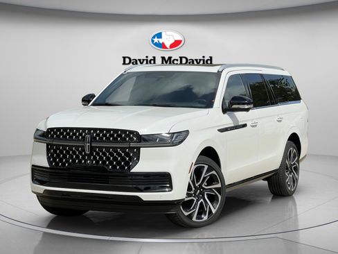 New 2026 Lincoln Navigator L Black Label AWD/4WD image 2