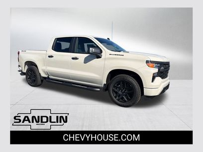 New 2026 Chevrolet Silverado 1500 Custom w/ Turbomax Blackout Package