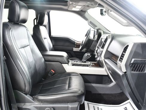 Used 2018 Ford F150 Lariat w/ Equipment Group 502A Luxury image 10