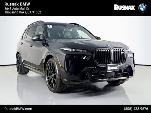 Used 2025 BMW X7 M60i image 1