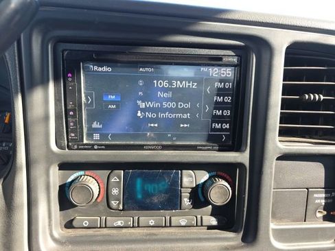 Used 2005 Chevrolet Silverado 2500 LS w/ Skid Plate Package image 23