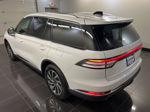 New 2026 Lincoln Aviator AWD image 4