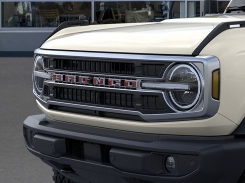New 2026 Ford Bronco Outer Banks w/ Sasquatch Package AWD/4WD image 19