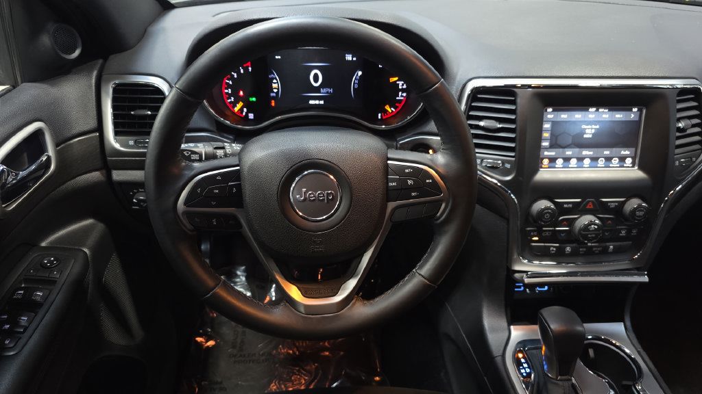 Used 2018 Jeep Grand Cherokee Laredo AWD/4WD image 22