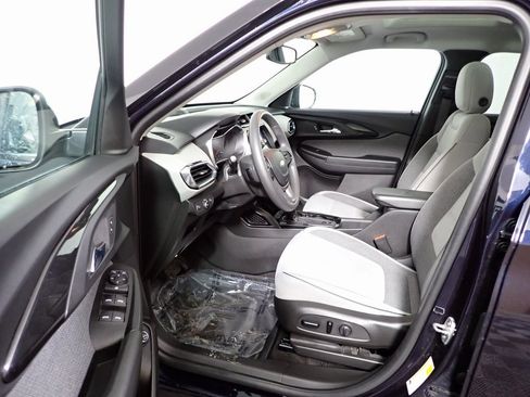 Used 2021 Chevrolet TrailBlazer LT w/ Sun and Liftgate Package image 21