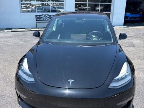 Used 2018 Tesla Model 3 Mid Range RWD image 7