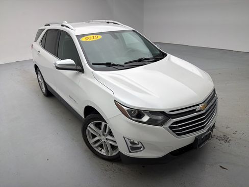 Certified 2019 Chevrolet Equinox Premier image 2
