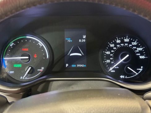 Certified 2024 Toyota Sienna XLE image 28