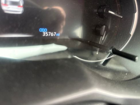 Used 2023 Toyota RAV4 XLE Premium FWD image 4
