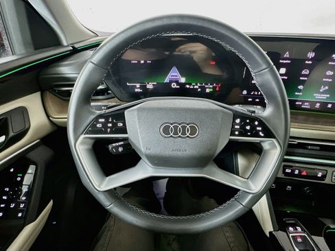 Used 2025 Audi Q5 Premium w/ Convenience Package AWD/4WD image 11