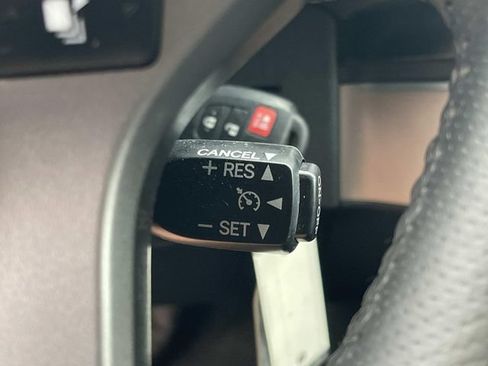 Used 2017 Toyota Tacoma SR5 w/ Tow Package AWD/4WD image 33