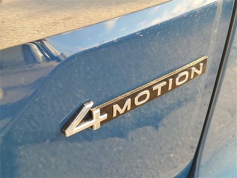 New 2025 Volkswagen Atlas SE image 8