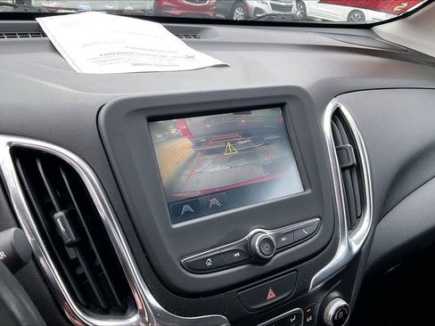 Used 2018 Chevrolet Equinox LT image 20