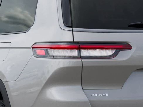 New 2026 Jeep Grand Cherokee L Limited AWD/4WD image 9