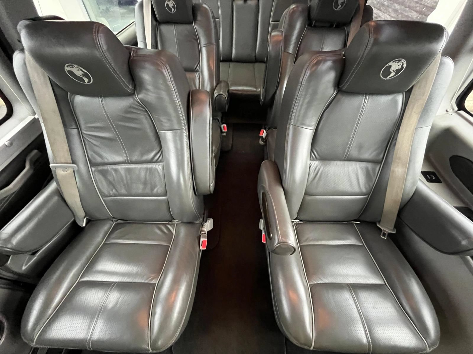 Used 2018 Chevrolet Express 2500 Extended w/ Enhanced Convenience Package RWD image 41