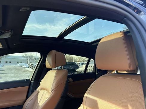 Certified 2022 BMW X6 M50i image 28