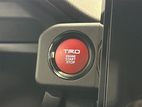 Certified 2026 Toyota 4Runner TRD Off-Road Premium AWD/4WD image 21