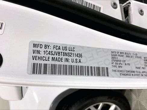 Used 2022 Jeep Wagoneer Series II AWD/4WD image 32