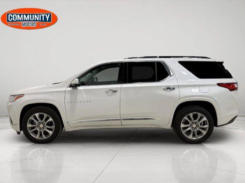 Used 2020 Chevrolet Traverse Premier AWD/4WD image 3