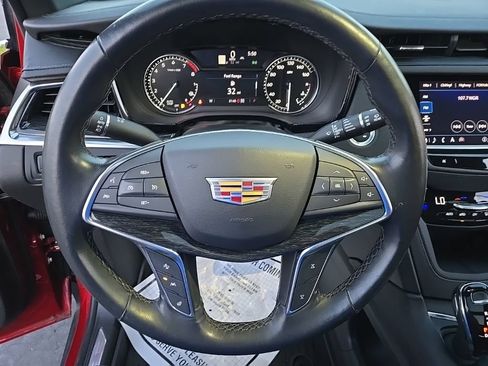 Used 2023 Cadillac XT5 Premium Luxury AWD/4WD image 19