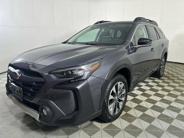 Used 2025 Subaru Outback Limited AWD/4WD image 3