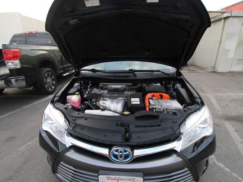 Used 2016 Toyota Camry XLE image 13