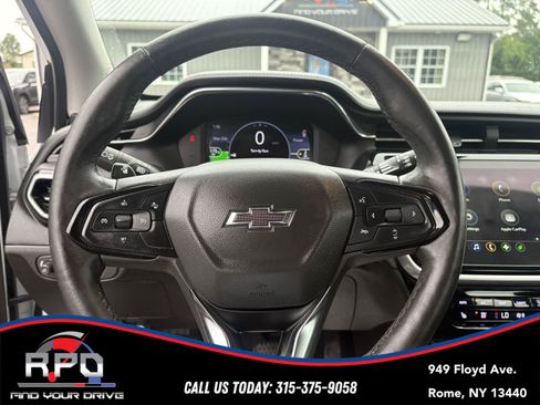 Used 2023 Chevrolet Bolt EUV Premier w/ Sun & Sound Package FWD image 14