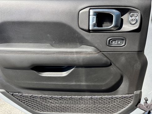 Used 2022 Jeep Wrangler Unlimited Rubicon image 21