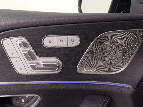Used 2025 Mercedes-Benz GLE 450e 4MATIC w/ Winter Package image 27