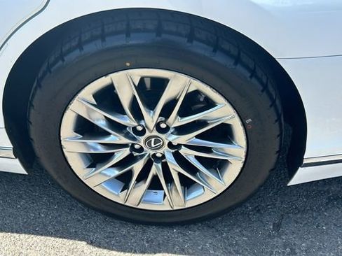 Used 2018 Lexus LS 500 w/ Interior Upgrade Package RWD image 6